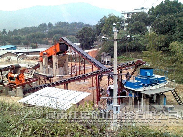 花崗巖制砂項目現(xiàn)場