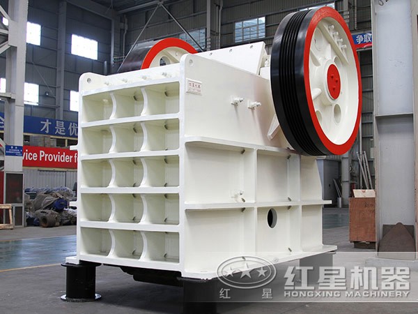 PE-1500×1800顎式破碎機(jī)