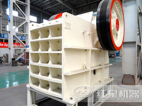 鵝卵石破碎機(jī)