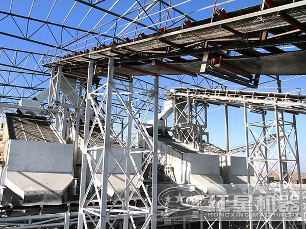 新型砂石破碎生產(chǎn)線現(xiàn)場