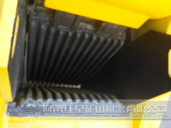 顎式破碎機(jī)破碎腔