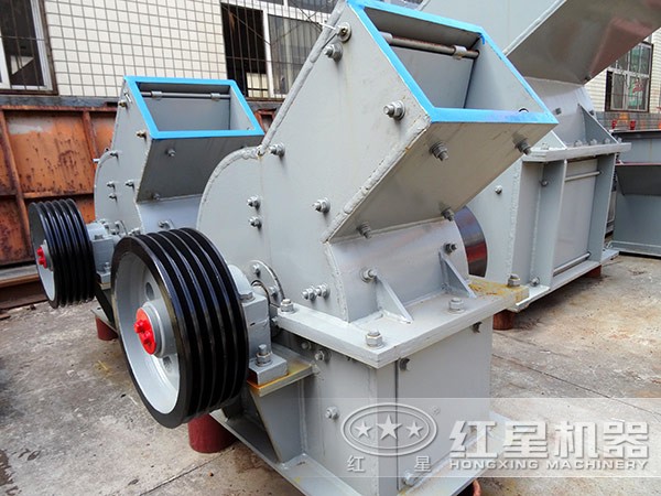 毛石破碎機(jī)：錘破