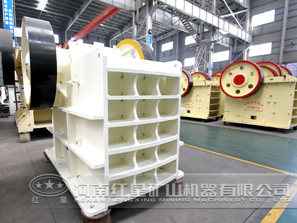 簡擺顎式破碎機(jī)