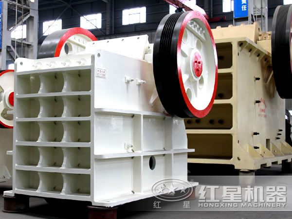 復(fù)擺顎式破碎機(jī)