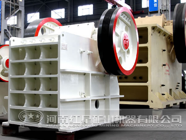 顎式碎石機(jī)