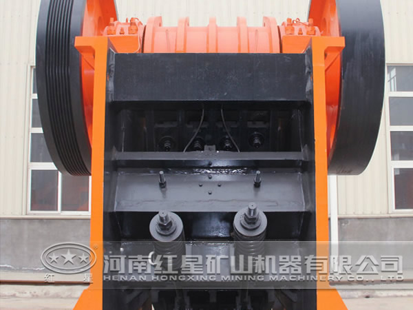 鄂式破碎機(jī)