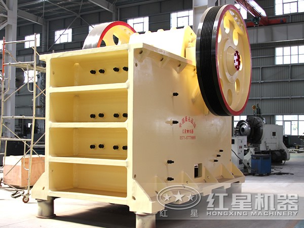 復(fù)擺顎式破碎機(jī)