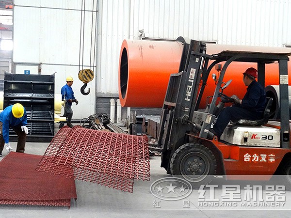 烘干機(jī)運(yùn)行平穩(wěn)