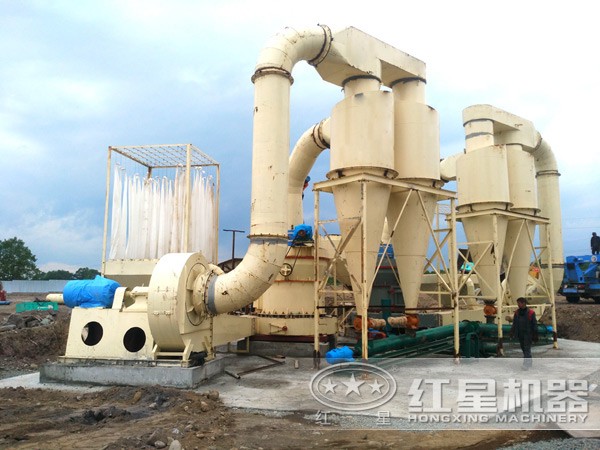 流紋巖磨粉生產線現場