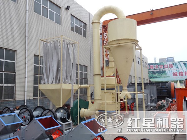 瓷土磨粉機(jī)生產(chǎn)車(chē)間