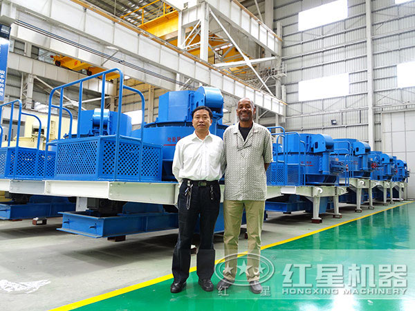 立軸沖擊式破碎機(jī)