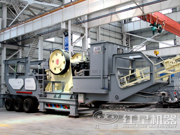 新型碎石機：移動破