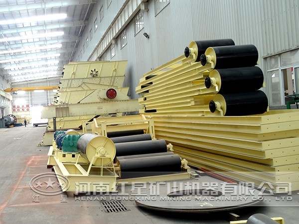 皮帶輸送機(jī)