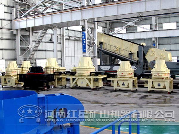 國外篩分破碎機(jī)